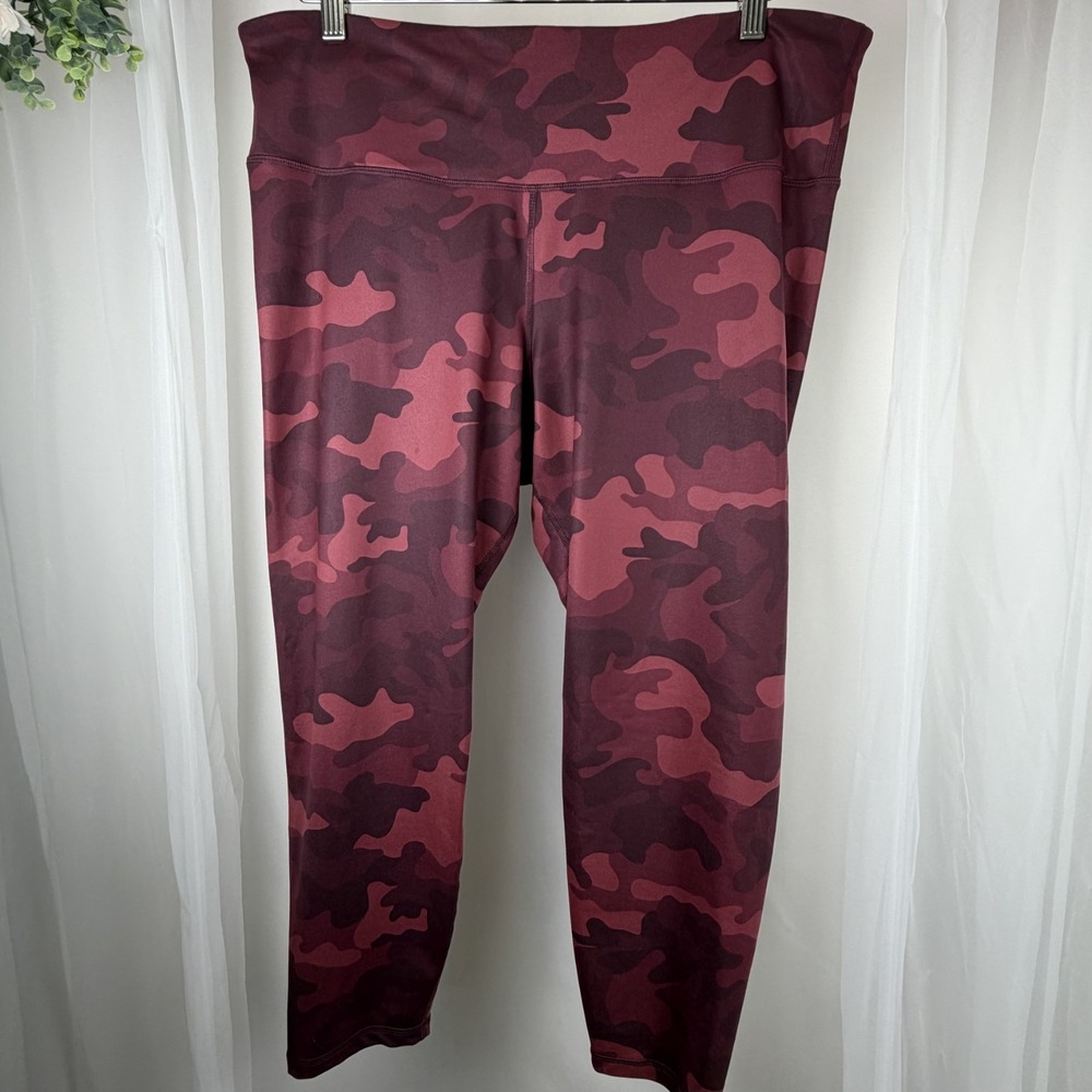 Gap GapFit Womens XL‎ Capri Leggings Burgundy Camo Red